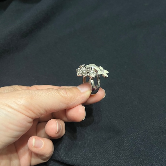 Lia Sophia crystal and faux pearl ring - Picture 2 of 5